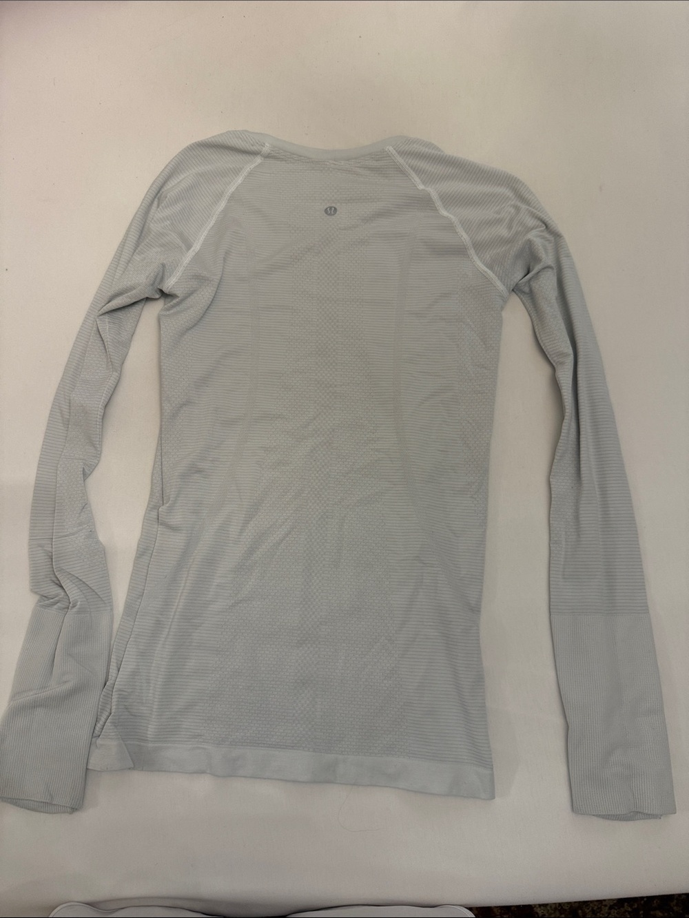 lululemon athletica Light Gray Long Sleeve Athletic Tee